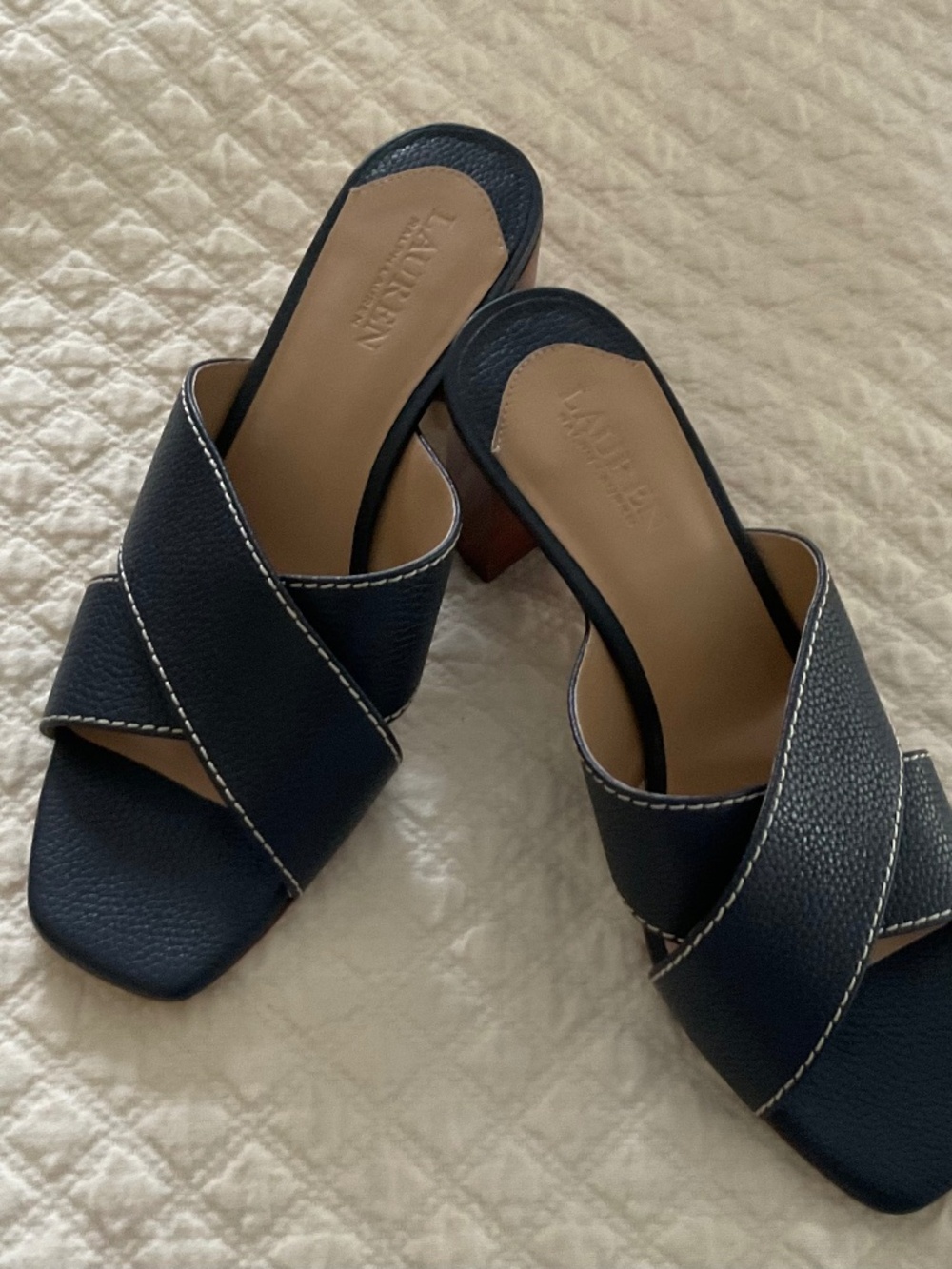 Lauren Ralph Lauren Women’s Freddi Navy Tumbled Leather Sandal